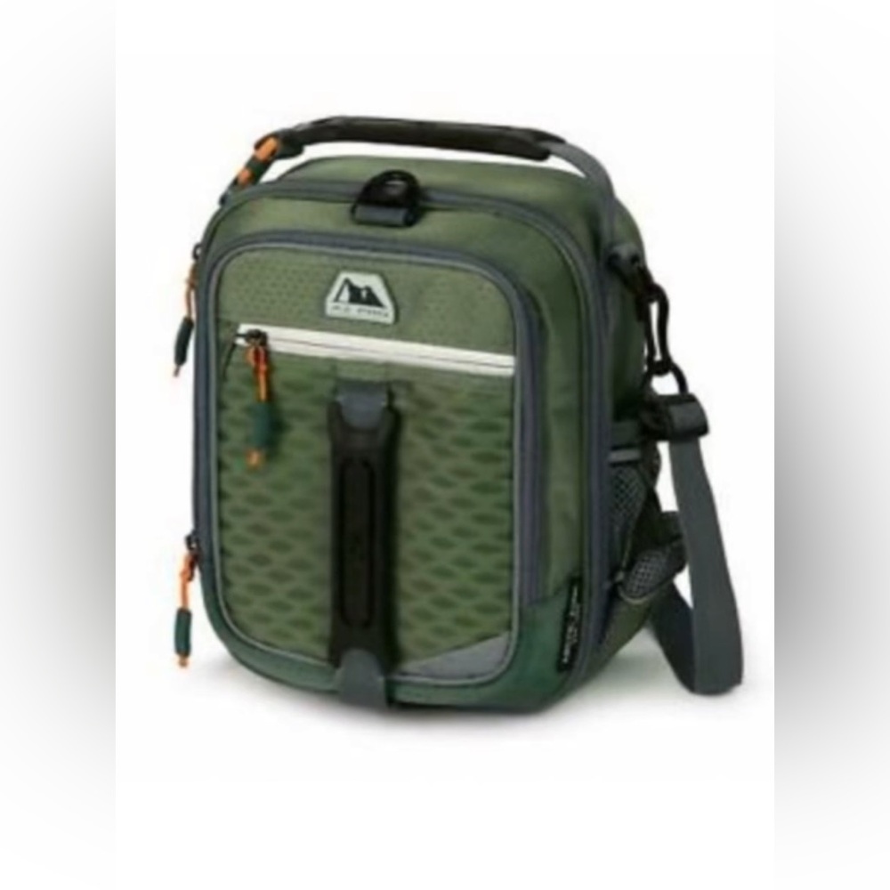 Artic Zone Dual Zone Cooler with handle and shoulder strap
Great for School/Hike